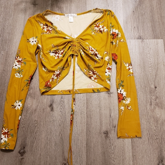 Yellow crop top - Picture 2 of 4